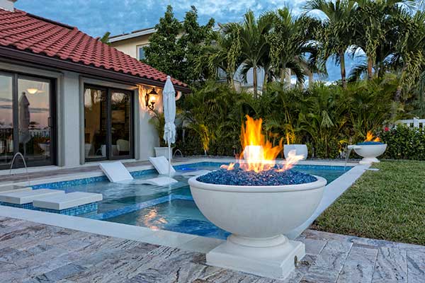 POOLS & SPAS